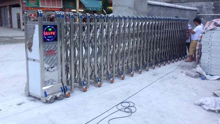 伸縮門廠家如何繪制戰(zhàn)略路線,確保不跑偏